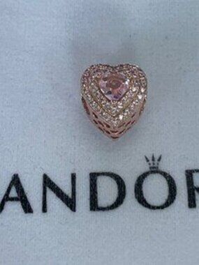 Pandora Sparkling Levelled Hearts Pandora Charm Rose Gold-Plated